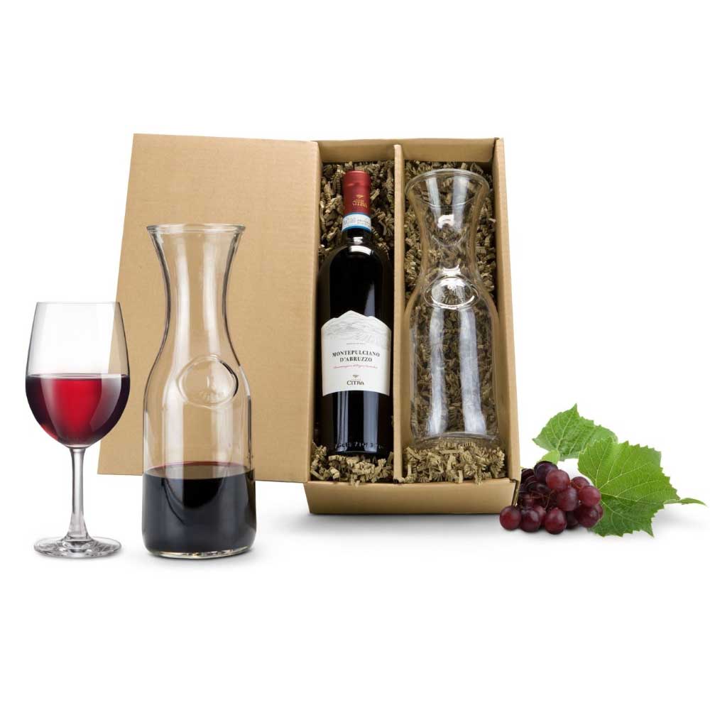 Rotwein & Karaffe